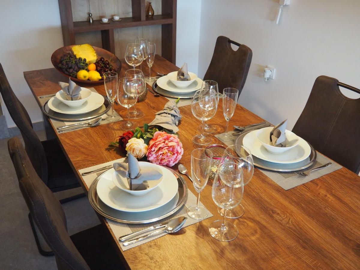 Apartment Rose Garden Sveti Filip i Jakov Dış mekan fotoğraf