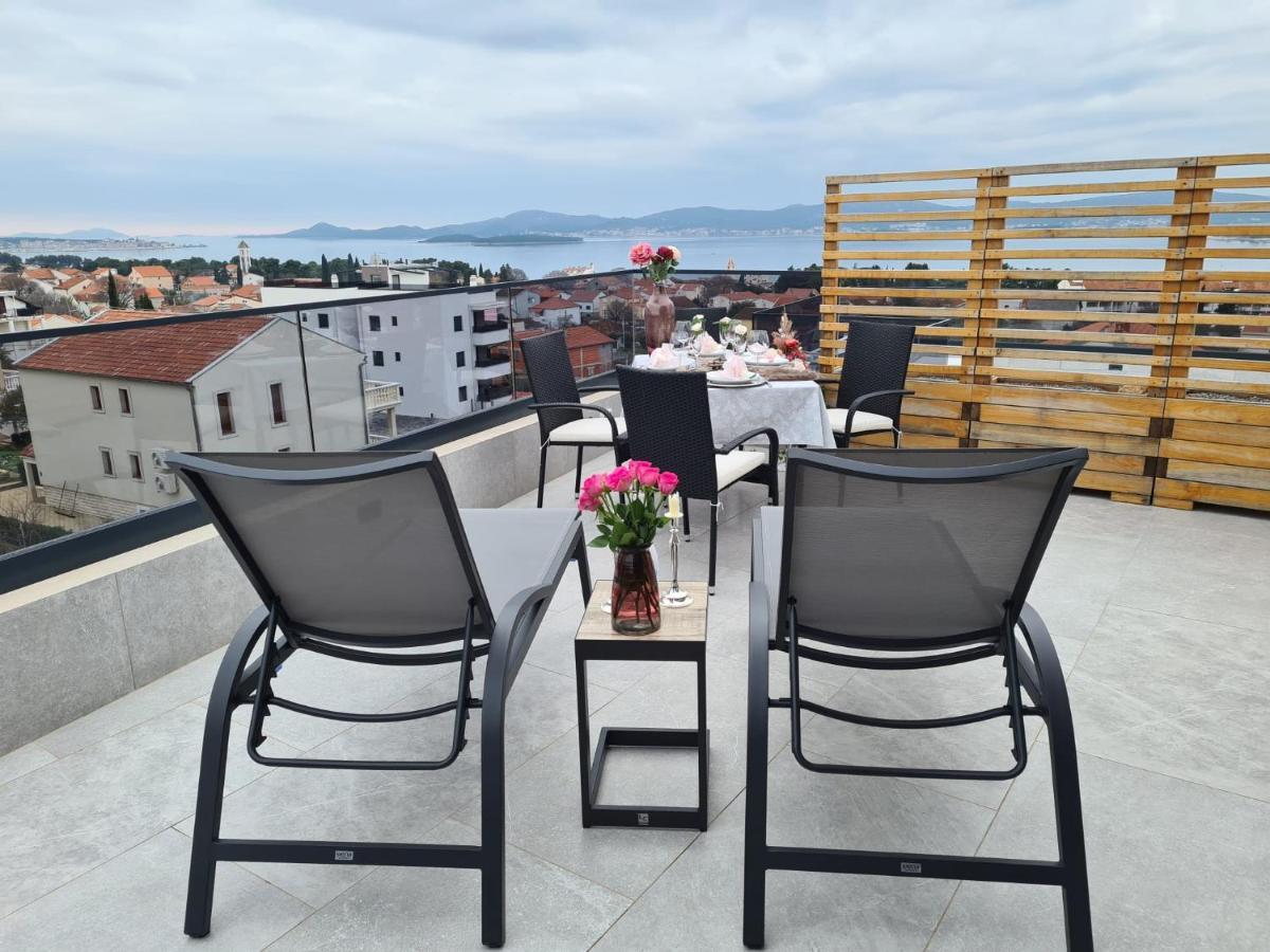 Apartment Rose Garden Sveti Filip i Jakov Dış mekan fotoğraf
