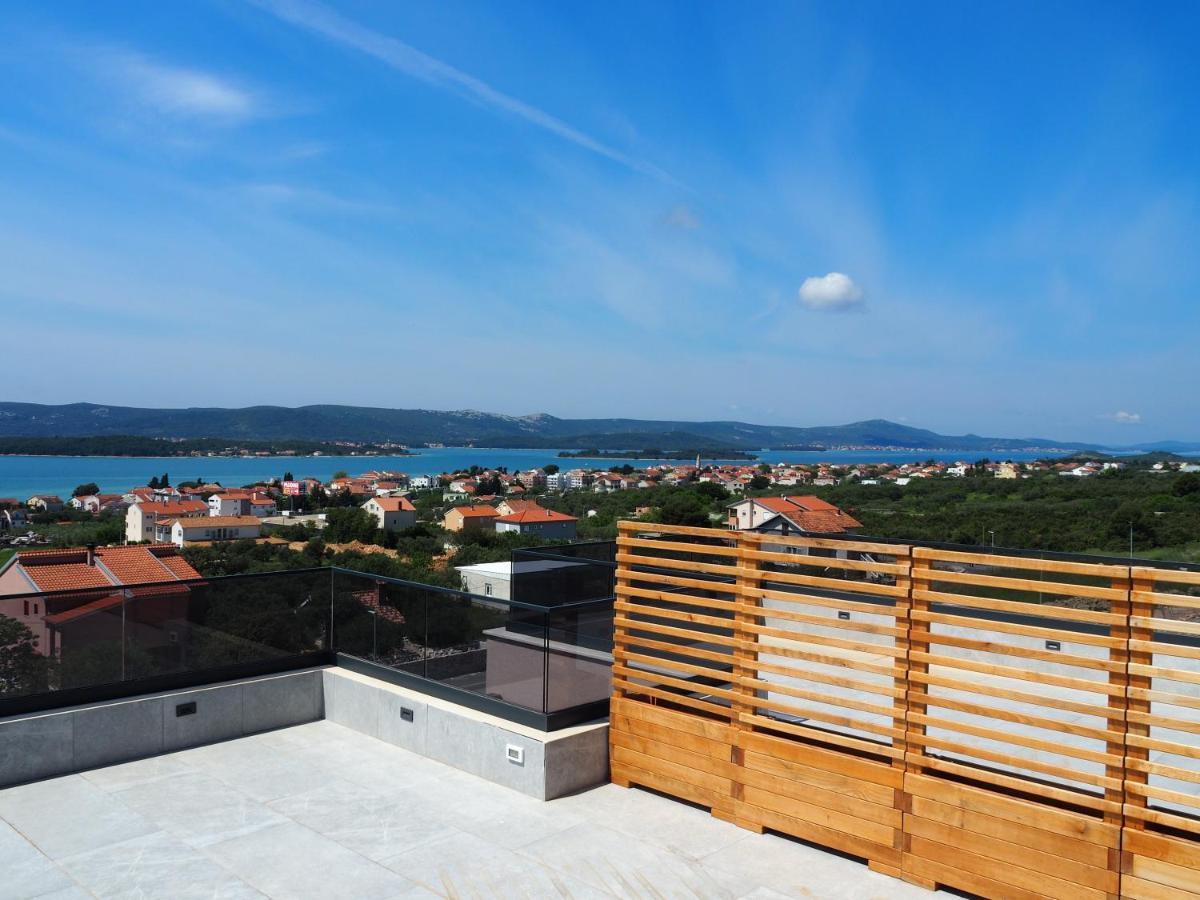 Apartment Rose Garden Sveti Filip i Jakov Dış mekan fotoğraf