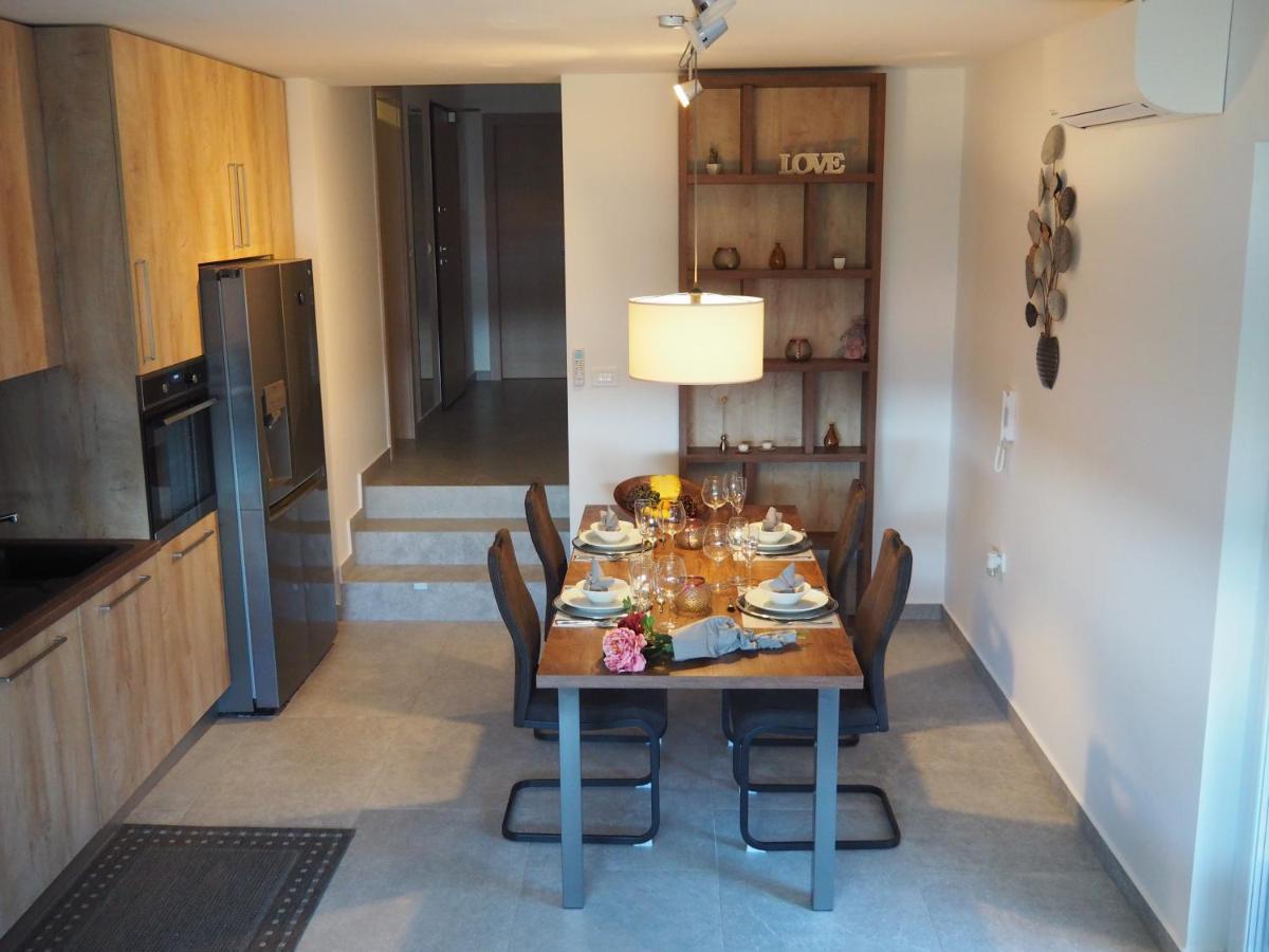 Apartment Rose Garden Sveti Filip i Jakov Dış mekan fotoğraf
