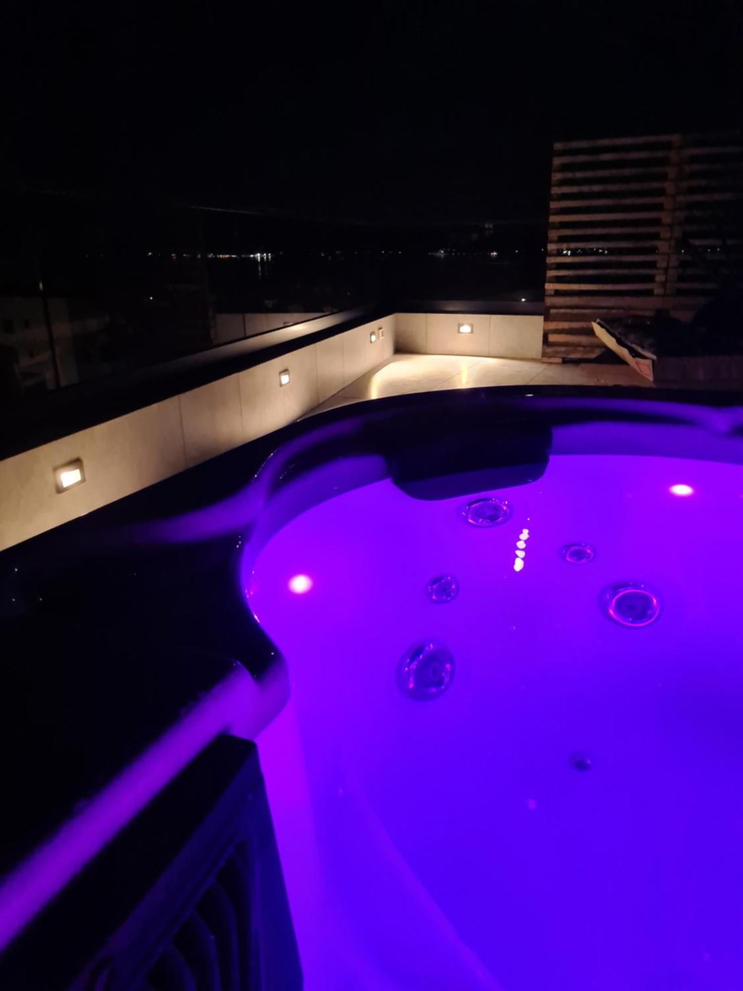 Apartment Rose Garden Sveti Filip i Jakov Dış mekan fotoğraf
